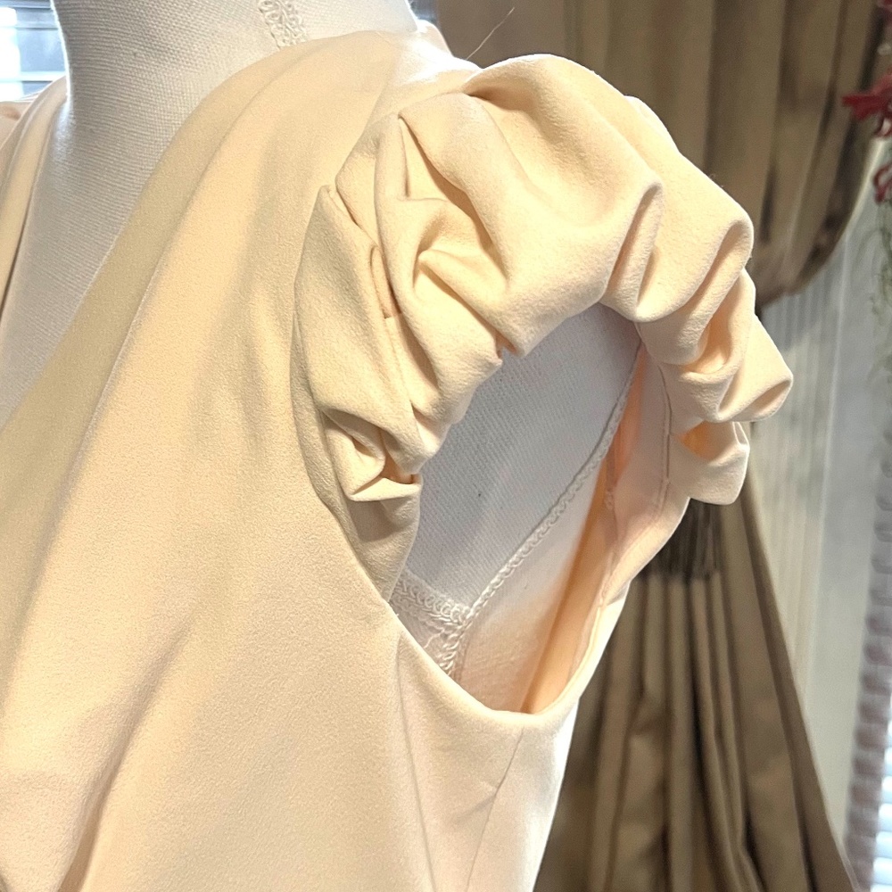 Dress - Picture 7 of 9